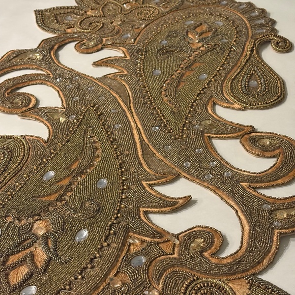 Kim Seybert NYC Gold & Crystal Beaded Table Runner 47”x20” Retail $815.00 - Picture 11 of 12